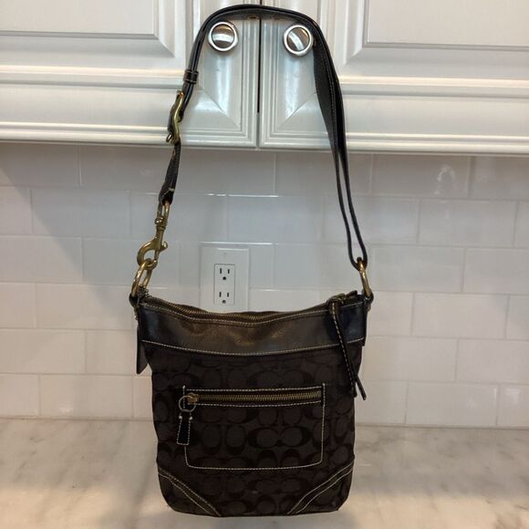 Coach Jacquard Signature Logo Convertible Crossbody Small Bucket Bag (#1) - Picture 5 of 16